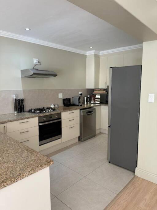 Luxury Townhouse In Stellenbosch Central Exteriér fotografie